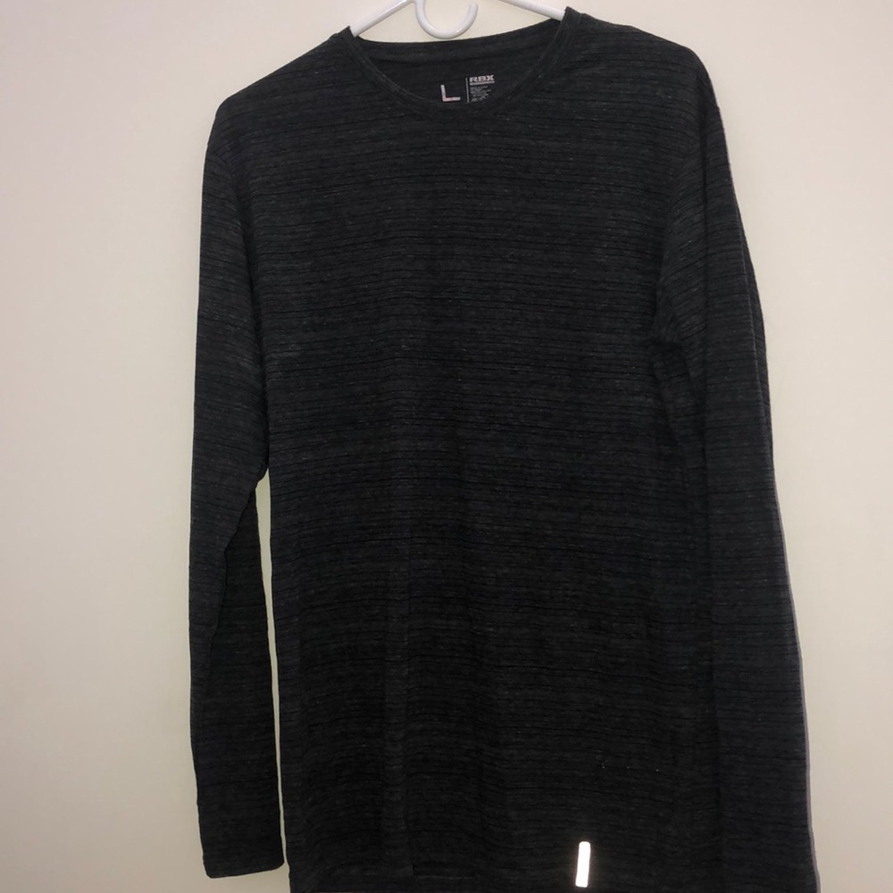 Men’s dark grey long sleeve size L